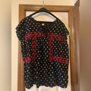 Old Navy black short sleeve blouse